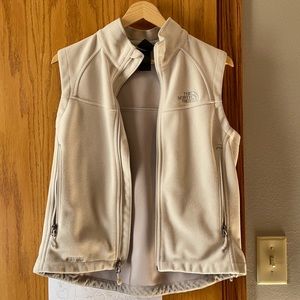 The North Face woman’s fleece vest